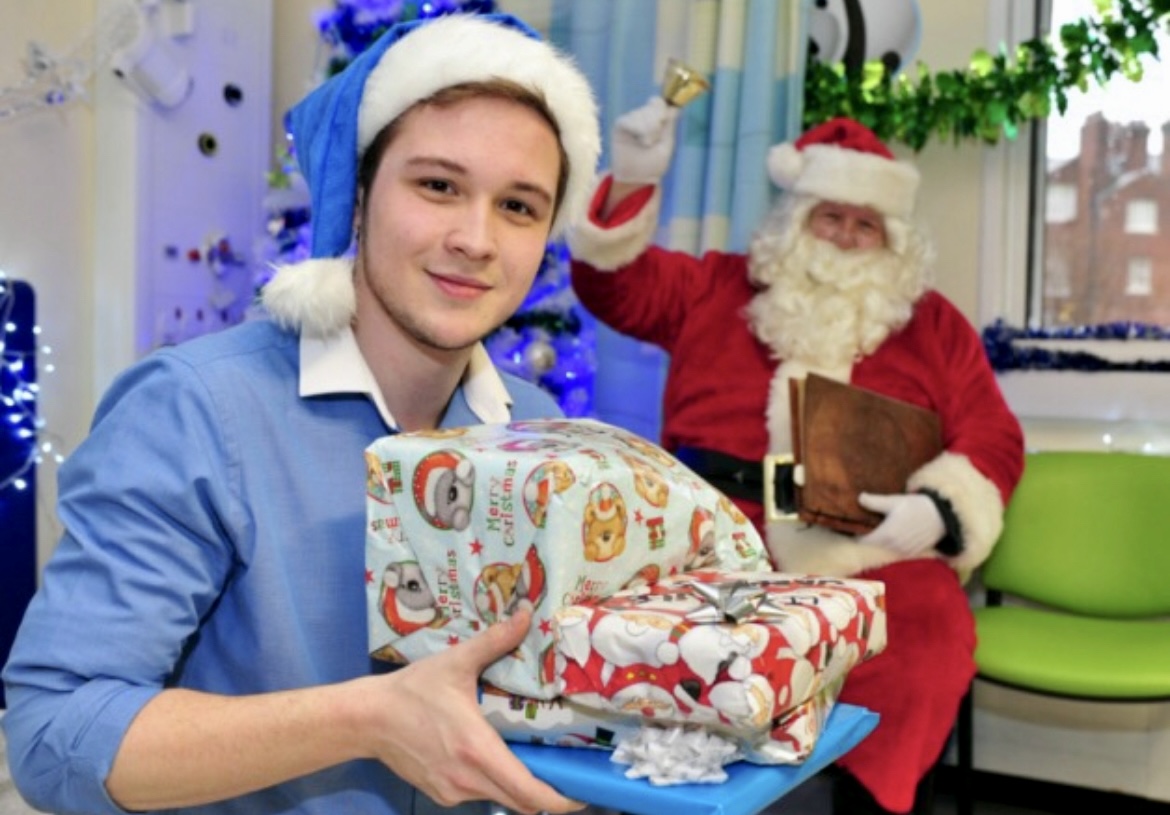 WinchPharma donates presents to children’s ward at LGI
